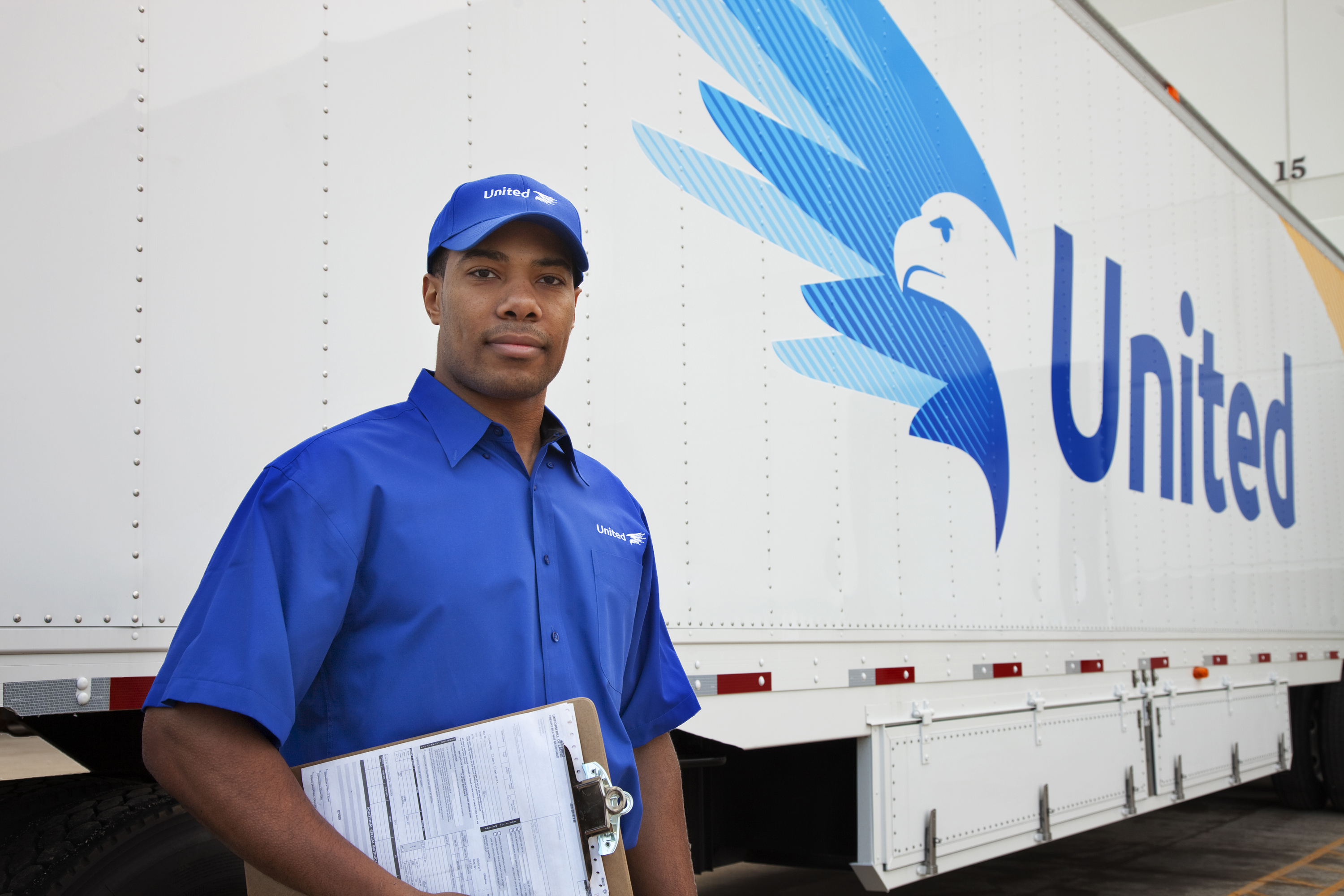 United Van Lines Worker