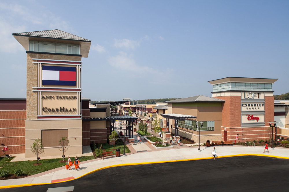 https://www.google.com/search?q=st.+louis+premium+outlets&rlz=1C1GCEU_enUS820US821&source=lnms&tbm=isch&sa=X&ved=0ahUKEwj-196T--jhAhUS5awKHcRBAuwQ_AUIESgE&biw=1440&bih=748#imgrc=RAoDAkdkOwU6aM: